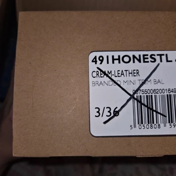 Dune London Women's Classic Cream and Black Flats - Picture 3 of 3